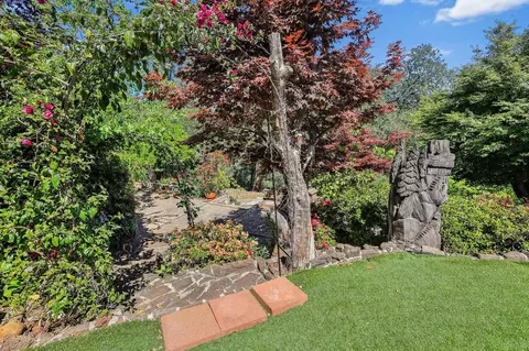 Exterior - 605 Oleta Dr, Redding, CA 96003 photo 7 of 12