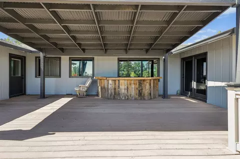 Exterior - 605 Oleta Dr, Redding, CA 96003 photo 6 of 12