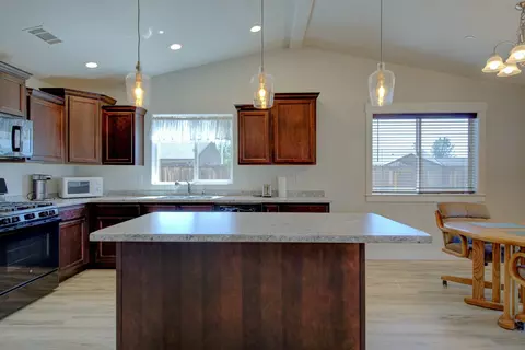 3503 Americana Way, Redding, CA 96003 photo 18