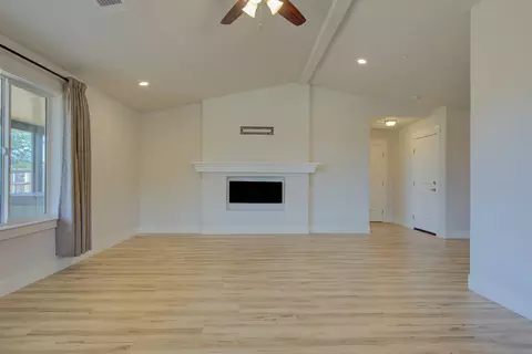 3503 Americana Way, Redding, CA 96003 photo 7