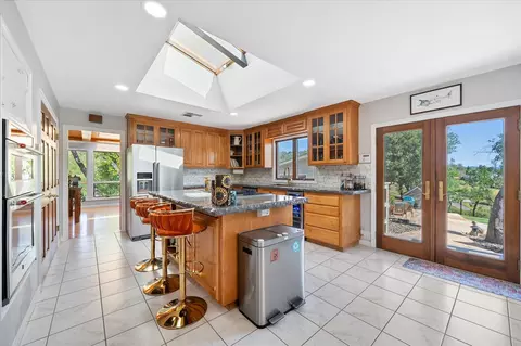 Kitchen - 15907 Cindee Ln, Redding, CA 96001 photo 2 of 4