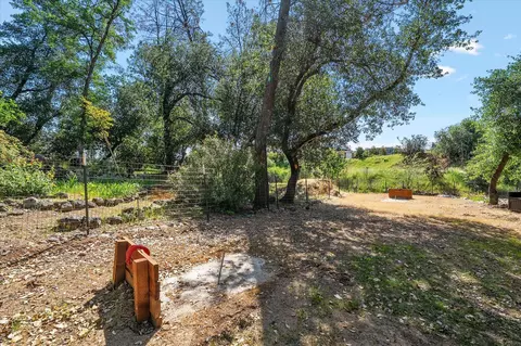 Exterior - 15907 Cindee Ln, Redding, CA 96001 photo 28 of 36