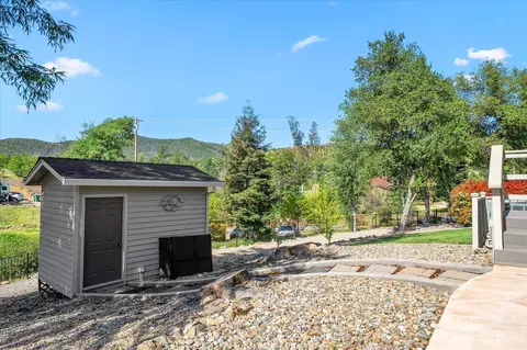 Exterior - 15907 Cindee Ln, Redding, CA 96001 photo 16 of 36