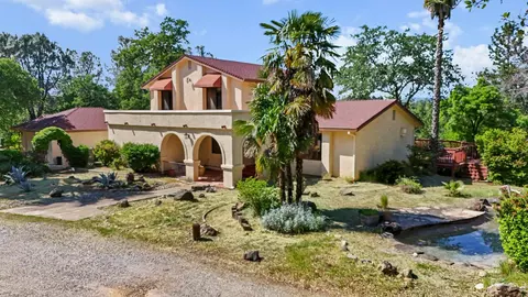 17710 China Gulch Dr, Anderson, CA 96007