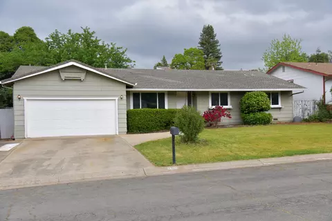1280 Dominion Dr, Redding, CA 96002