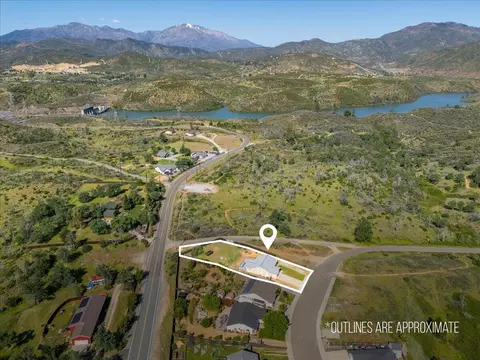 16851 Cape Cod Dr, Redding, CA 96003 photo 3
