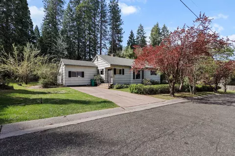 211 Smith St, Mount Shasta, CA 96067 photo 40