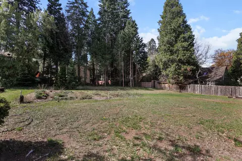 211 Smith St, Mount Shasta, CA 96067 photo 43