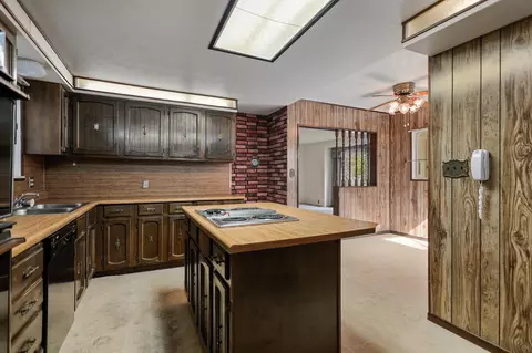 211 Smith St, Mount Shasta, CA 96067 photo 9