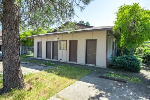 1115 1117 West St, Redding, CA 96001 photo 17