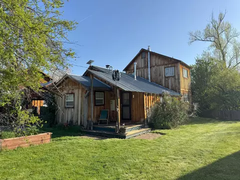 24795 Long St, Fall River Mills, CA 96028