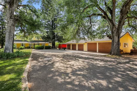 2944 Majestic Oak Cir, Cottonwood, CA 96022