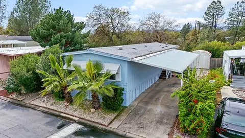 888 Shawnee Trl, Redding, CA 96003