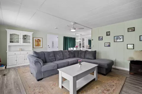 888 Shawnee Trl, Redding, CA 96003 photo 3