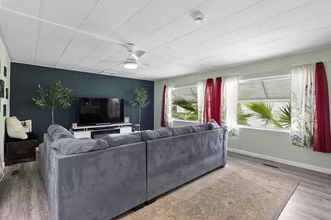888 Shawnee Trl, Redding, CA 96003 photo 4