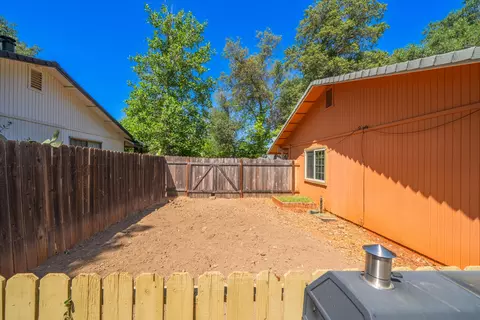 1565 Morningsun Dr, Redding, CA 96002 photo 19
