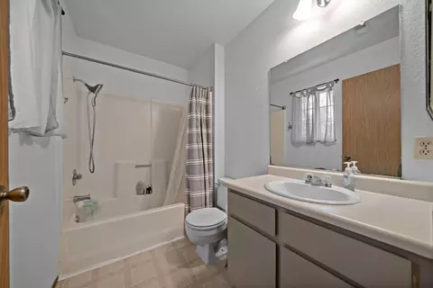 1565 Morningsun Dr, Redding, CA 96002 photo 5