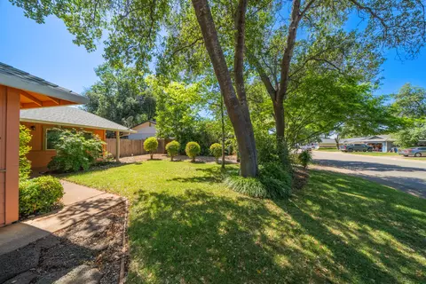 1565 Morningsun Dr, Redding, CA 96002 photo 16