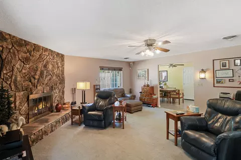 Living - 4890 Huntington Dr, Redding, CA 96002 photo 3 of 6