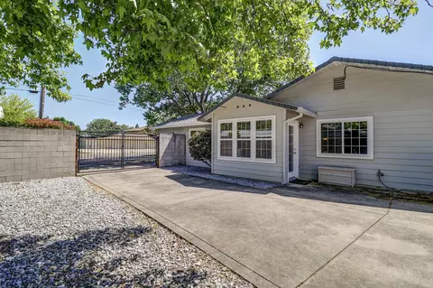 Exterior - 4890 Huntington Dr, Redding, CA 96002 photo 7 of 15