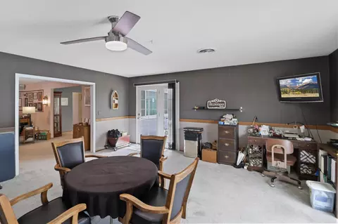 Dining - 4890 Huntington Dr, Redding, CA 96002 photo 3 of 3