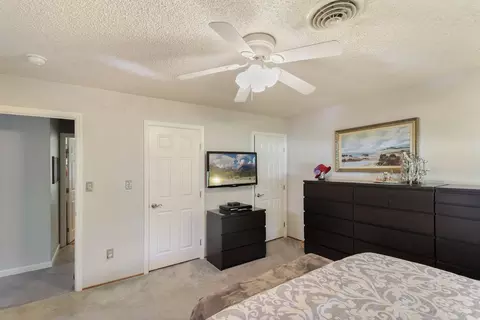 Bedroom - 4890 Huntington Dr, Redding, CA 96002 photo 3 of 9