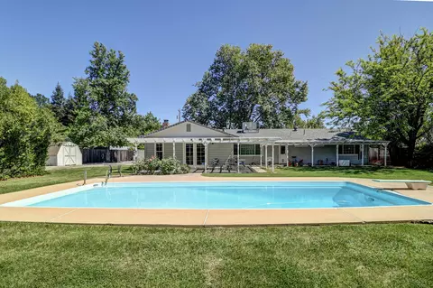 Exterior - 4890 Huntington Dr, Redding, CA 96002 photo 10 of 15