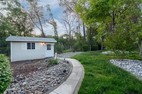 3444 Woodbury Dr, Redding, CA 96002 photo 25
