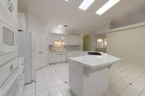 3444 Woodbury Dr, Redding, CA 96002 photo 6