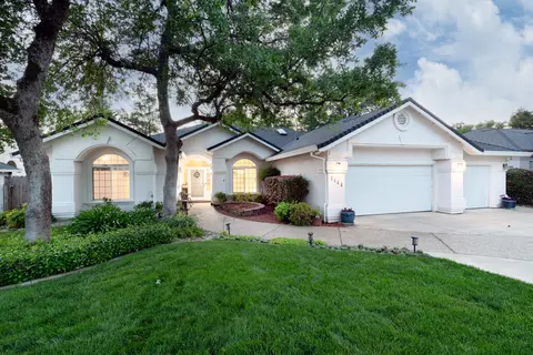 3444 Woodbury Dr, Redding, CA 96002