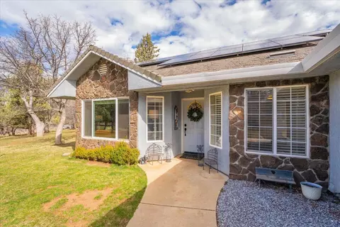 43139 Shoshoni Loop, Fall River Mills, CA 96028 photo 2