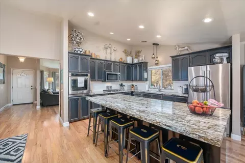 43139 Shoshoni Loop, Fall River Mills, CA 96028 photo 7