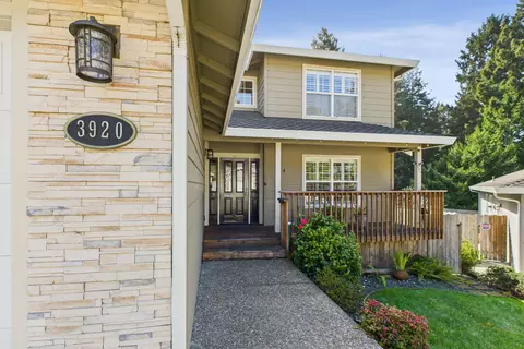 3920 Davis Ct, Eureka, CA 95503