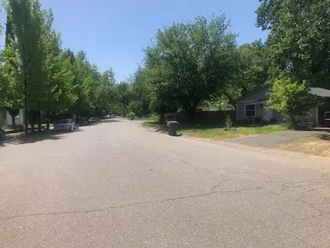 524 Loma St, Redding, CA 96003 photo 28