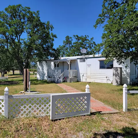 12723 Gas Point Rd, Igo, CA 96047