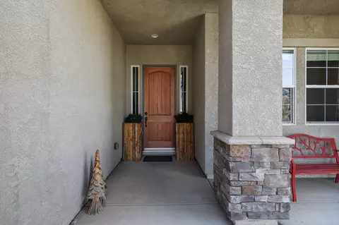 3883 Indian Wells Ln, Redding, CA 96002 photo 2