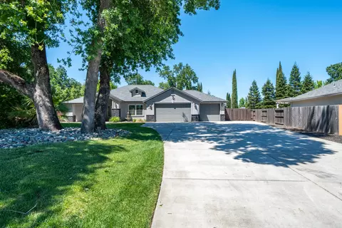 3206 Miramar Way, Redding, CA 96001