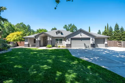 3206 Miramar Way, Redding, CA 96001 photo 2