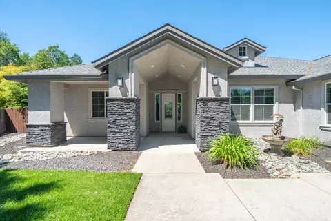 3206 Miramar Way, Redding, CA 96001 photo 3
