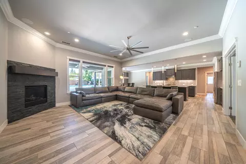 3206 Miramar Way, Redding, CA 96001 photo 5