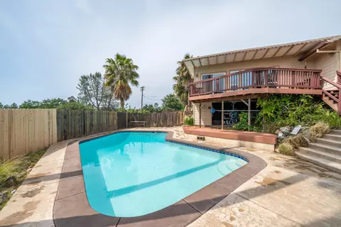 2365 Skyline Dr, Redding, CA 96001