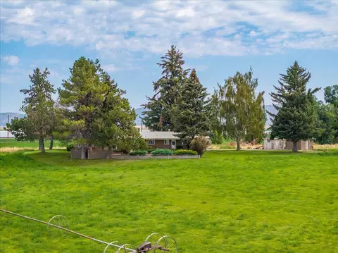 Exterior - 2935 Sheep Mountain Rd, Macdoel, CA 96058 photo 13 of 38