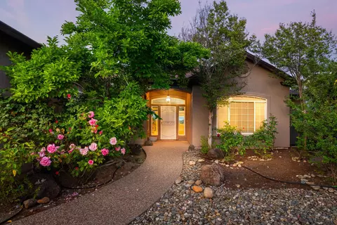 2965 Shadow Brook Ln, Redding, CA 96001 photo 1