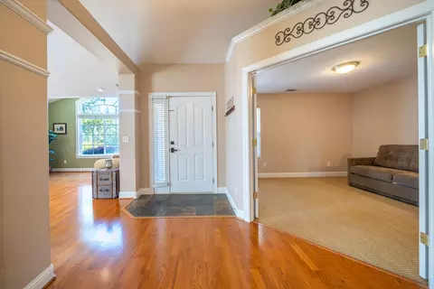 8051 Placer View Ct, Redding, CA 96001 photo 4