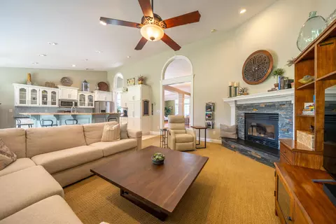 8051 Placer View Ct, Redding, CA 96001 photo 11