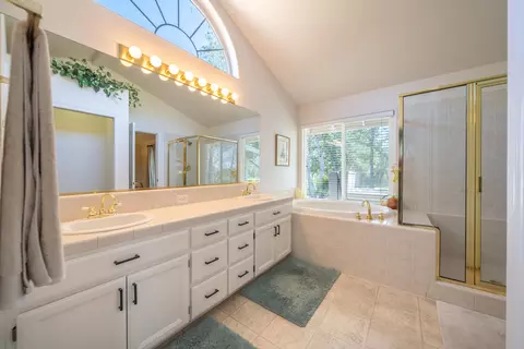8051 Placer View Ct, Redding, CA 96001 photo 17