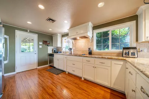 Kitchen - 2043 Octavia St, Redding, CA 96001 photo 2 of 6