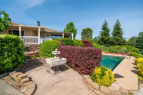 Exterior - 2043 Octavia St, Redding, CA 96001 photo 1 of 44
