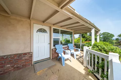 Exterior - 2043 Octavia St, Redding, CA 96001 photo 5 of 44