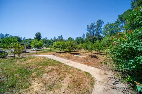 Exterior - 20035 Old Alturas Rd, Redding, CA 96003 photo 10 of 14